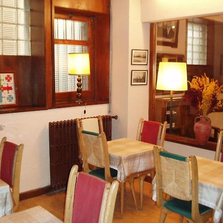 Hostal Rita Belvedere Пучсерда Экстерьер фото