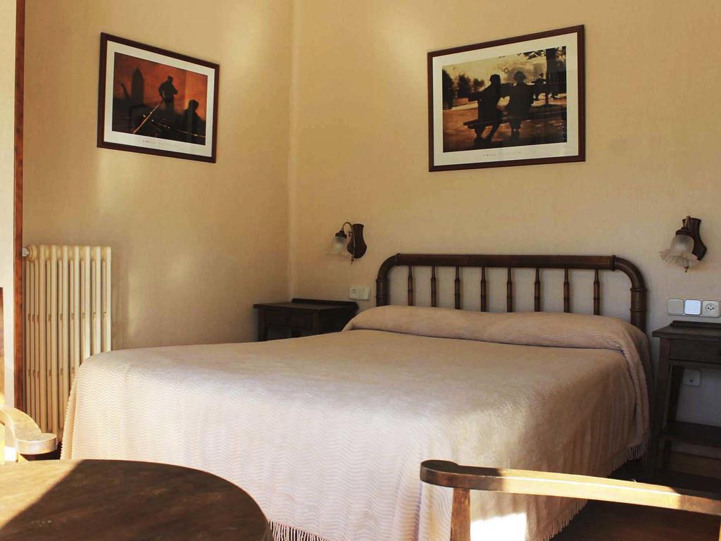 Hostal Rita Belvedere Пучсерда Экстерьер фото