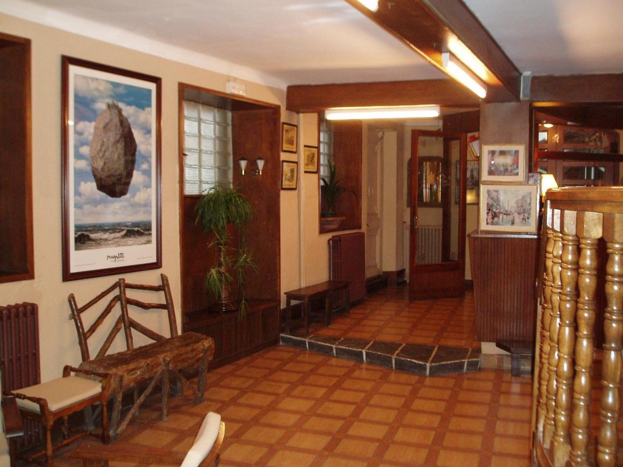 Hostal Rita Belvedere Пучсерда Экстерьер фото